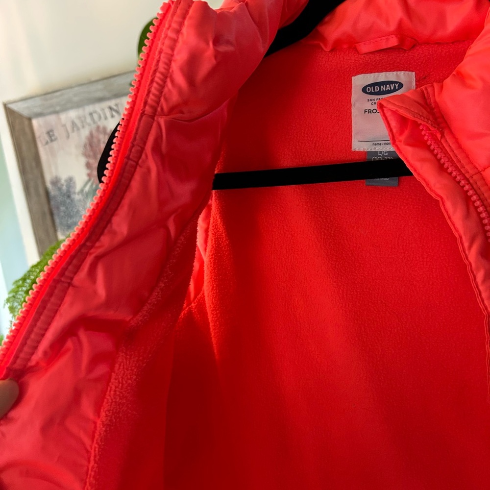 Old Navy Pink Sporty Quilted Vest - Picture 4 of 6